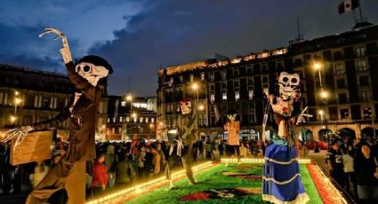 CDMX se viste de gala con alumbrado especial en el Zócalo por el Día de Muertos