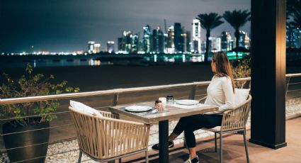 La razón por la que comer con la mano izquierda no es bien visto en Qatar