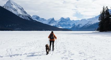 5 cosas que no deben faltar en tu maleta si viajas a destinos fríos