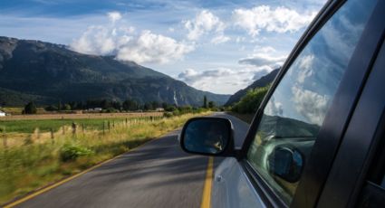 El lenguaje de las luces que debes conocer para armar un viaje en auto