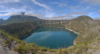 Laguna de Atexcac, el cuerpo de aguas turquesa dentro de un volcán