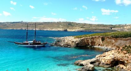 Isla Comino, el lugar donde viven dos habitantes; ¡fue refugio de piratas y corsarios!