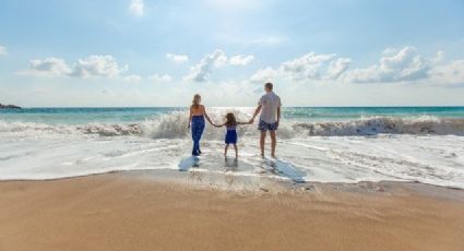 ¿Vas a la playa? Conoce el truco definitivo para que no se te pegue la arena en el cuerpo