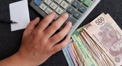 ¿Cuál es la cantidad de dinero en efectivo permitida en un vuelo nacional?