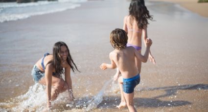 Día del Niño: Consejos de seguridad para cuidar a tus hijos si viajas a una alberca o playa