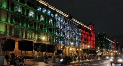 ¡Todo listo! Zócalo de CDMX termina la colocación de mosaicos luminosos para las fiestas patrias