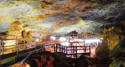 Grutas de Bustamante, la zona geológica hallada de casualidad por un agujero