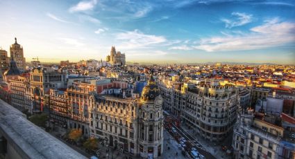 Dua Lipa y Pedro Almodóvar presumen vacaciones en Madrid