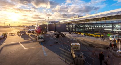 Conoce cuánto dinero en efectivo puedes llevar arriba del avión ¡Que no te agarren desprevenido!