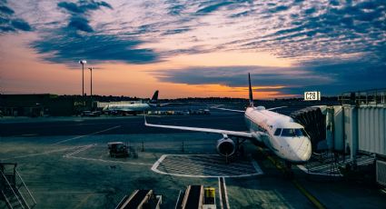 ¿Cuánto dinero me debe reembolsar una aerolínea mexicana si cancelo mi vuelo?