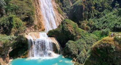 La cadena de cascadas de 120 metros que te permite nadar en sus pozas turquesas en México