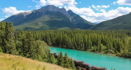 El "tren flotante" de Tailandia: uno de los viajes más increíbles del mundo