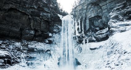 El Pueblo con Encanto que posee una cascada congelada perfecta para conocer en invierno