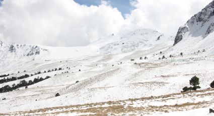 Nevado de Toluca sorprende con manto blanco y deja las más bellas postales