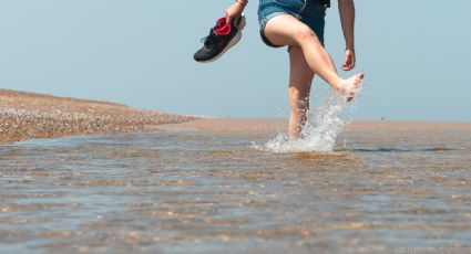 Cómo elegir los mejores zapatos acuáticos para tus vacaciones