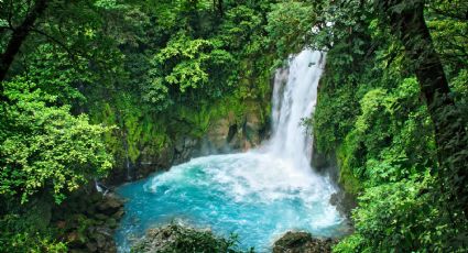 Conoce este paraíso terrenal de aguas termales en Costa Rica