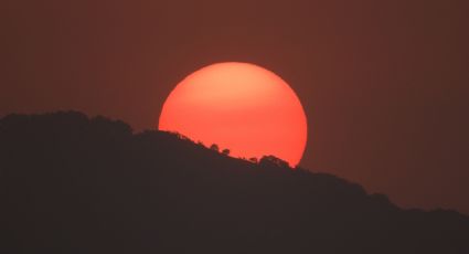 ¡Ojo aquí! El cielo se oscurecerá en abril con eclipse solar híbrido; pasa dos veces en un siglo