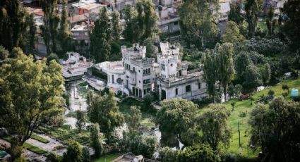 El  Castillo Blanco sobre una chinampa que se resguarda en los canales de Xochimilco