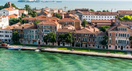 Misterio resuelto: Revelan por qué el canal de Venecia se tornó en color verde fluorescente