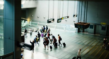 Aerolínea pedirá pesar a sus pasajeros antes de tomar un vuelo, pero ¿por qué lo harán?