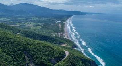 Guía para recorrer Faro de Bucerías, una de las mejores playas de Michoacán
