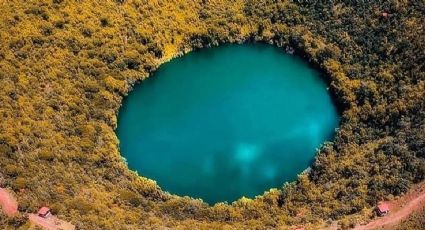 La impresionante alberca natural que se esconde en el cráter de un volcán en Michoacán