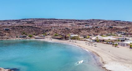 Aguas turquesa y arenas doradas: así es Puertecitos, un oasis de mar y desierto en BC