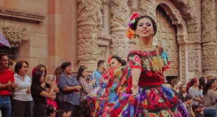 Fiestas Patrias: El pueblito de Guerrero para comprar huipiles artesanales y celebrar a México