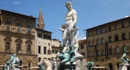 ¡Otro más! Turista alemán provoca daños a la estatua de Neptuno en Florencia por 5 mil dólares