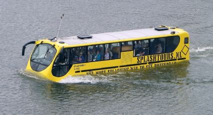 ¿Un autobús que se sumerge en el agua? Descubre este curioso autobús anfibio y a dónde te lleva