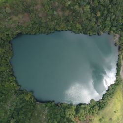 Alberca de Tacámbaro: Un viaje al natural a una alberca en un cráter volcánico extinto