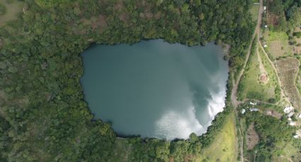 Alberca de Tacámbaro: Un viaje al natural a una alberca en un cráter volcánico extinto