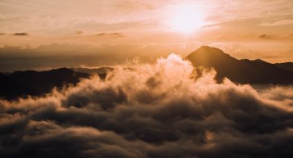 ¿Qué es el fenómeno de la montaña fantasma que aparece en el Monte Tláloc?