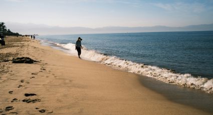 ¿Viajas a la playa? La razón por la que no debes traer arena o podrías terminar en prisión