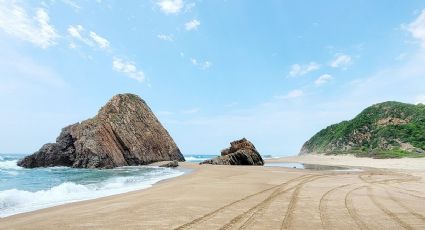 ¿Cuál es la playa más cerca de Manzanillo para un viaje de ida y vuelta en Semana Santa?