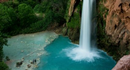 ¿Cómo llegar al Pueblo Mágico de lagunas y cascadas turquesa desde la CDMX ?