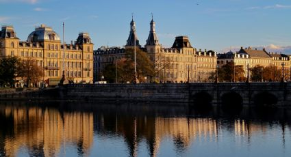 Bolsa de Copenhague: Esta es la historia del emblemático Palacio de Christiansborg en Dinamarca