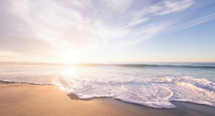 ¿Está en México? Conoce una impresionante playa de arena naranja y aguas turquesa