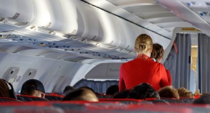 ¿Qué dice de ti la ropa cuando viajas en avión? Esto afirma azafata