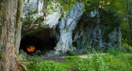 La gruta donde los primeros humanos modernos llegaron a Europa y aún resguarda sus objetos