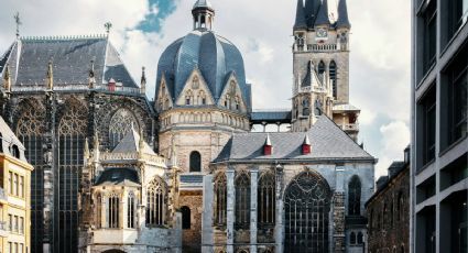 La hermosa catedral Patrimonio Mundial que se construyó en tiempos del emperador Carlomagno