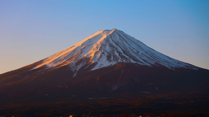 Imponen restricciones al Monte Fuji: Limitan número de visitas y cobro de tarifa de acceso
