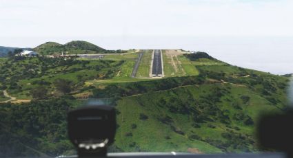 ¿Cómo logran aterrizar? Este es el aeropuerto más pequeño del mundo junto al mar Caribe