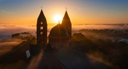 Esta es la hermosa catedral y Patrimonio Mundial que fue tumba de emperadores alemanes