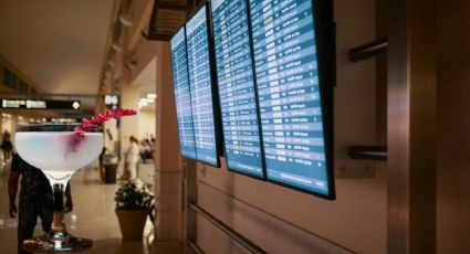 Aeropuerto de Tulum recibe a viajeros con bebidas y buen ambiente para disfrutar sus vacaciones