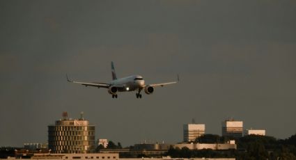 ¿A qué velocidad vuelan los aviones comerciales en viajes nacionales e internacionales?