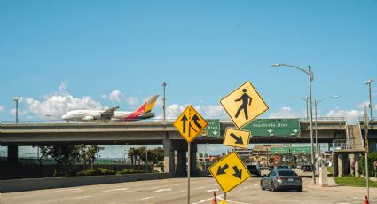 El único aeropuerto del mundo cuya pista de aterrizaje se cruza con una autopista