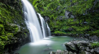 ¡2x1! La cascada con prismas basálticos cerca de la CDMX para refrescarte