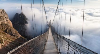 El Pueblo Mágico con espectacular puente colgante para ‘caminar’ entre nubes de la Sierra de Puebla