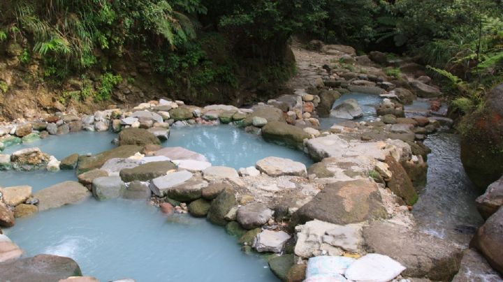 Manantiales naturales poco conocidos en México para un viaje refrescante
